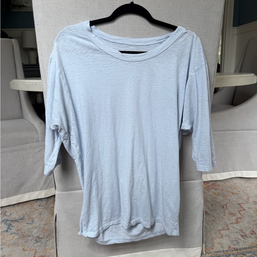 Short Sleeve Scoop Neck Tee